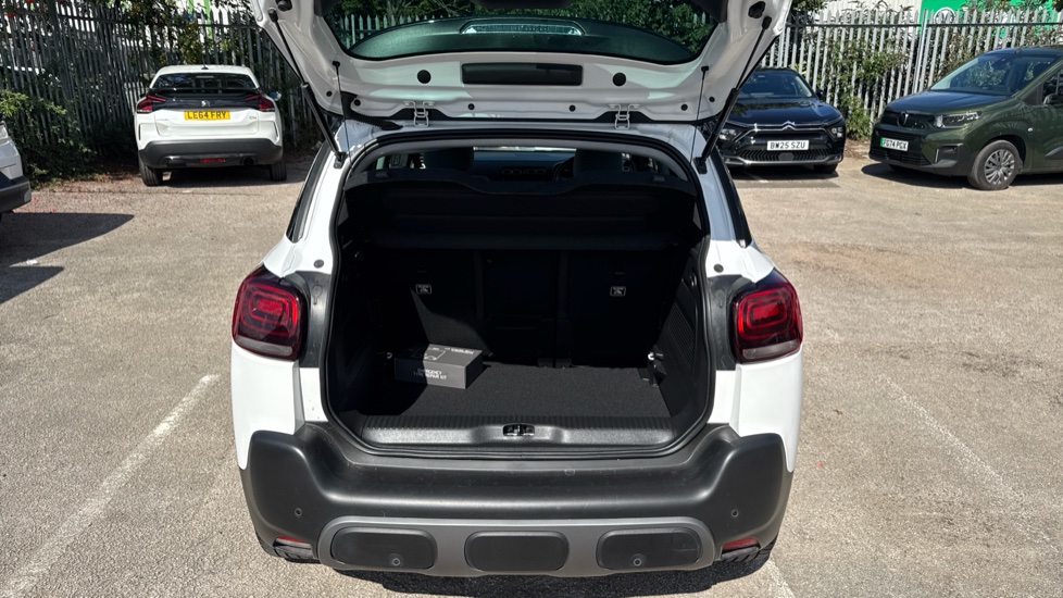 Citroen C3 Aircross 1.2 PureTech 110 Shine Plus 5dr Petrol Hatchback - Image 4