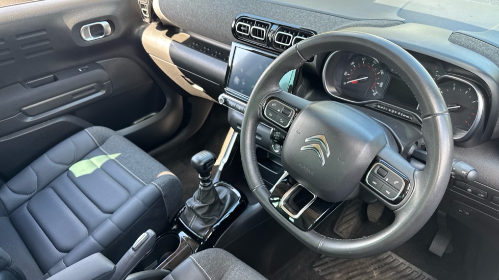 Citroen C3 Aircross 1.2 PureTech 110 Shine Plus 5dr Petrol Hatchback - Image 11