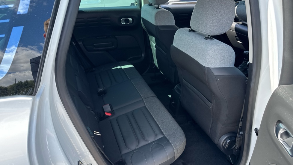 Citroen C3 Aircross 1.2 PureTech 110 Shine Plus 5dr Petrol Hatchback - Image 16