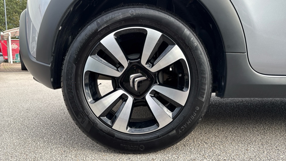 Citroen C3 1.2 PureTech Plus 5dr Petrol Hatchback - Image 7