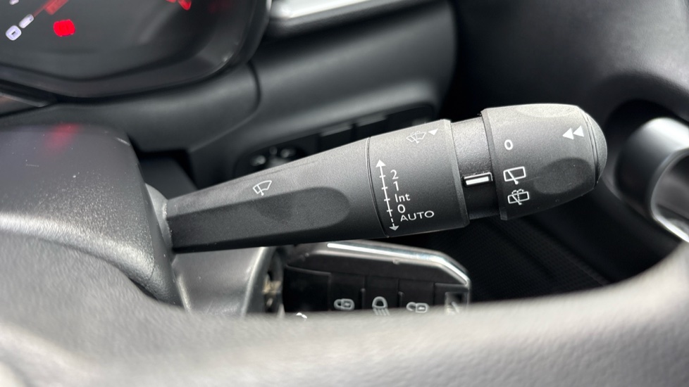 Citroen C3 1.2 PureTech Plus 5dr Petrol Hatchback - Image 27