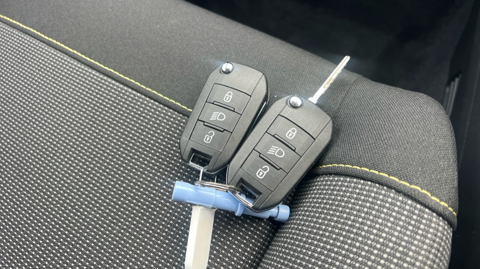 Citroen C3 1.2 PureTech Plus 5dr Petrol Hatchback - Image 20