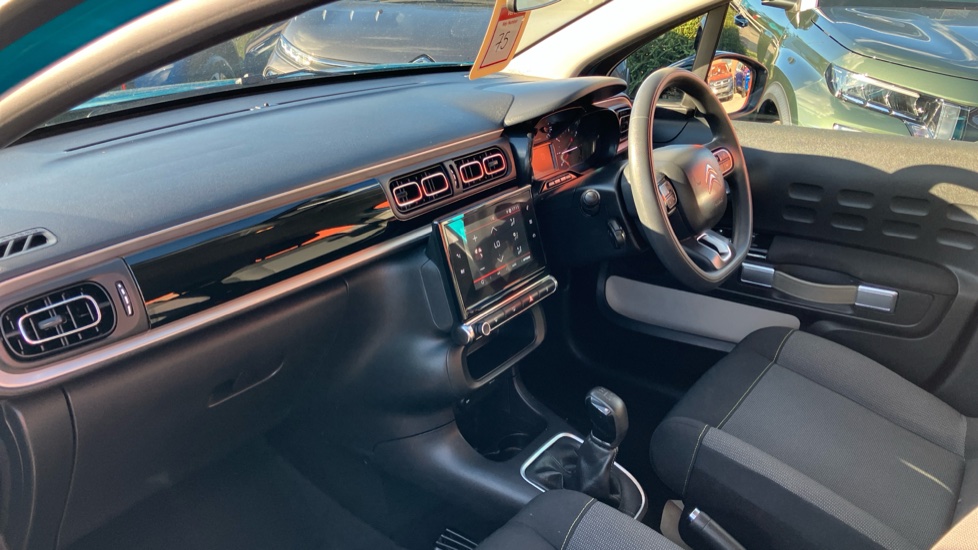 Citroen C3 1.2 PureTech Shine 5dr Petrol Hatchback - Image 9