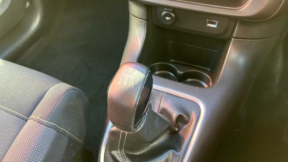 Citroen C3 1.2 PureTech Shine 5dr Petrol Hatchback - Image 13