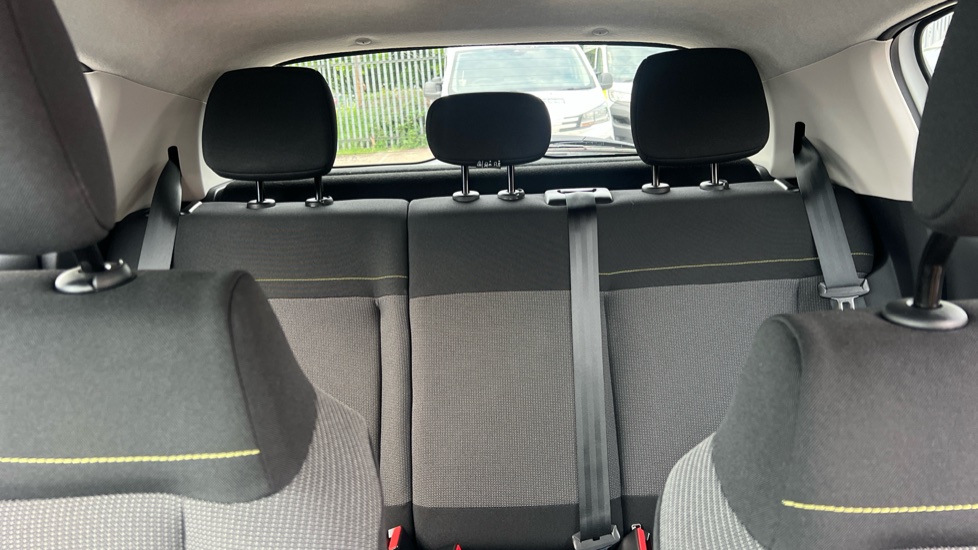 Citroen C3 1.2 PureTech C-Series Edition 5dr Petrol Hatchback - Image 15
