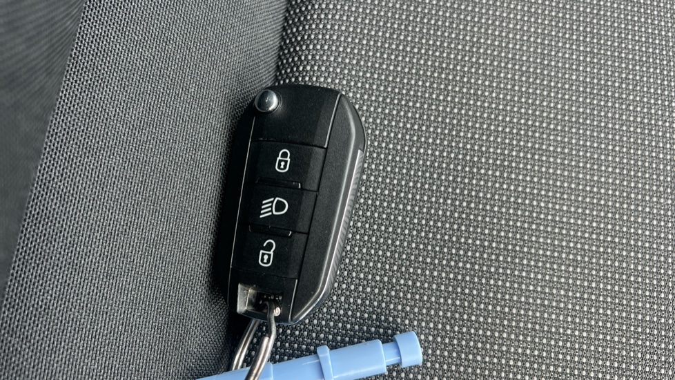 Citroen C3 1.2 PureTech C-Series Edition 5dr Petrol Hatchback - Image 20