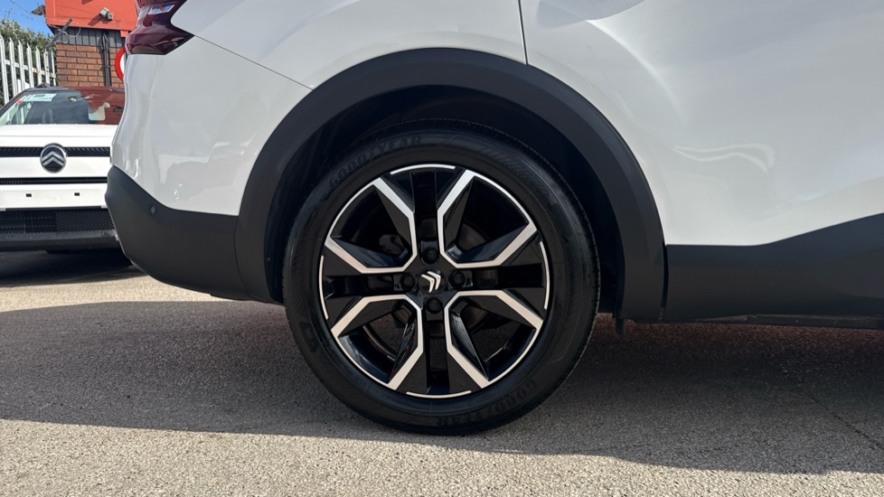 Citroen C4 X 100kW Shine Plus 50kWh 4dr Auto Electric Saloon - Image 7