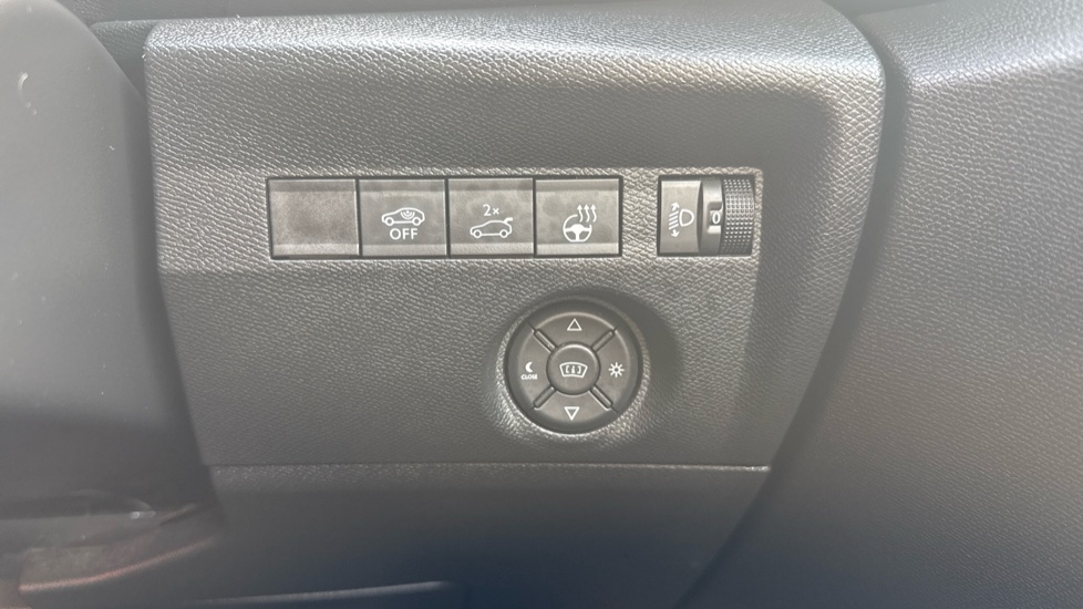 Citroen C4 X 100kW Shine Plus 50kWh 4dr Auto Electric Saloon - Image 24