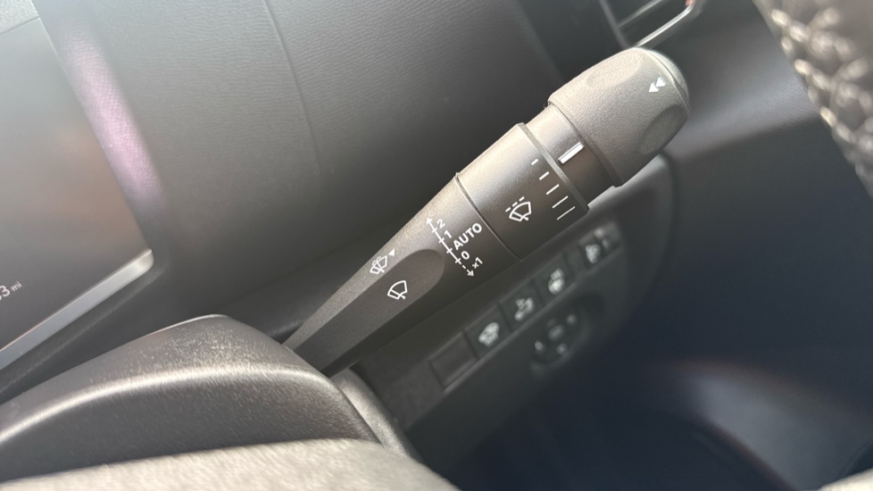 Citroen C4 X 100kW Shine Plus 50kWh 4dr Auto Electric Saloon - Image 25