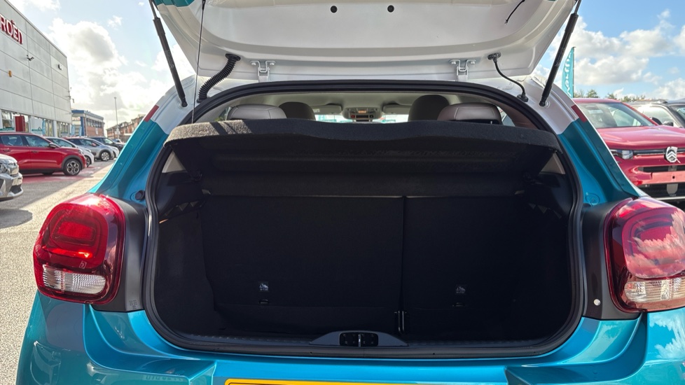 Citroen C3 1.2 PureTech Shine Plus 5dr Petrol Hatchback - Image 4
