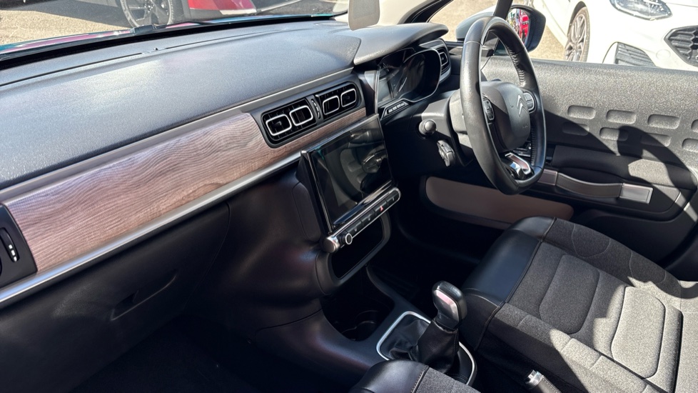 Citroen C3 1.2 PureTech Shine Plus 5dr Petrol Hatchback - Image 9