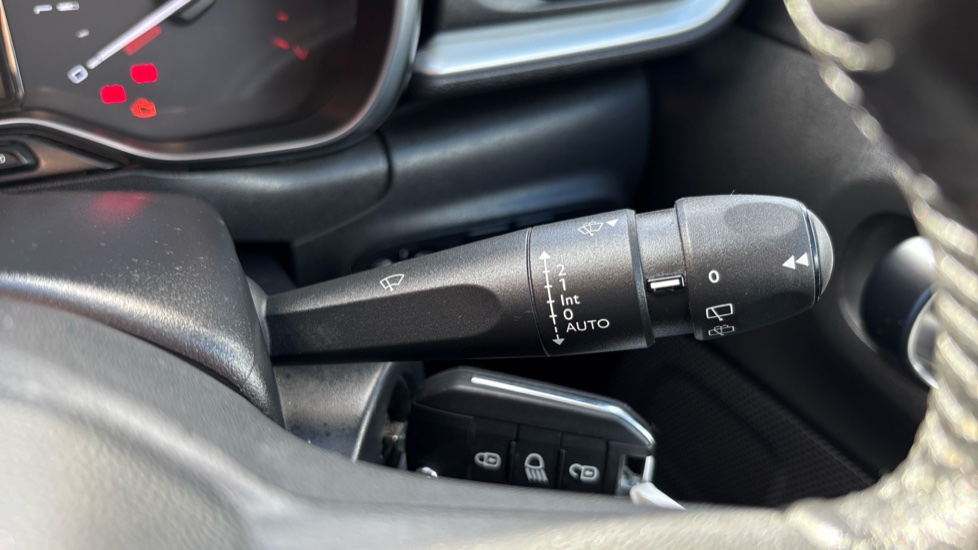 Citroen C3 1.2 PureTech Shine Plus 5dr Petrol Hatchback - Image 30
