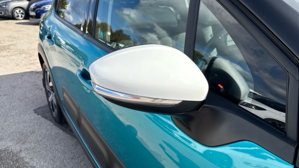 Citroen C3 1.2 PureTech Shine Plus 5dr Petrol Hatchback - Image 34