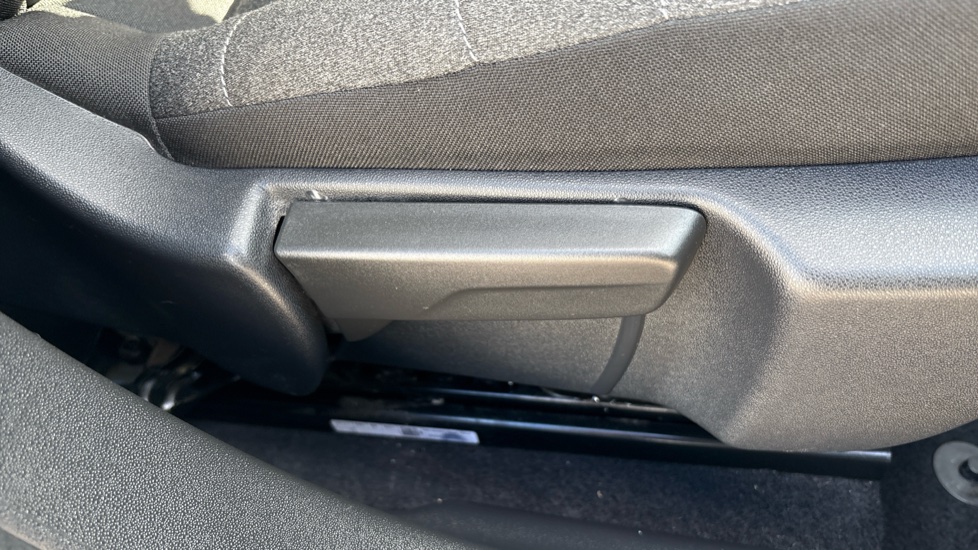 Citroen C3 1.2 PureTech Shine Plus 5dr Petrol Hatchback - Image 38