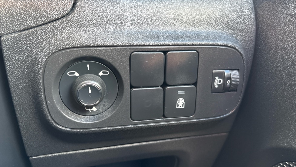 Citroen C3 1.2 PureTech Shine Plus 5dr Petrol Hatchback - Image 39