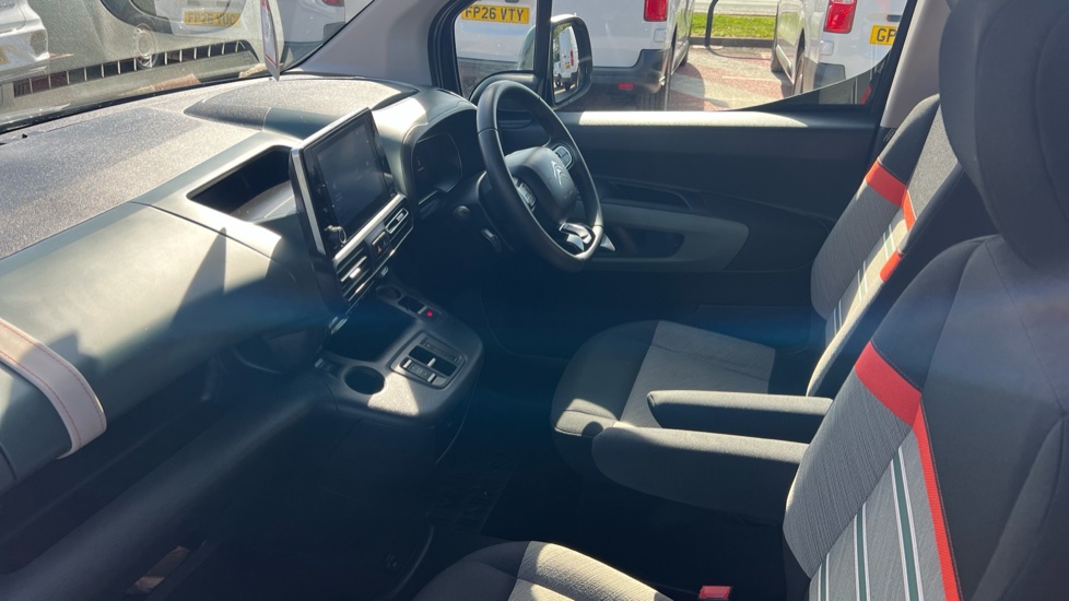 Citroen Berlingo 100kW Flair XTR M 50kWh 5dr Auto Electric Estate - Image 9