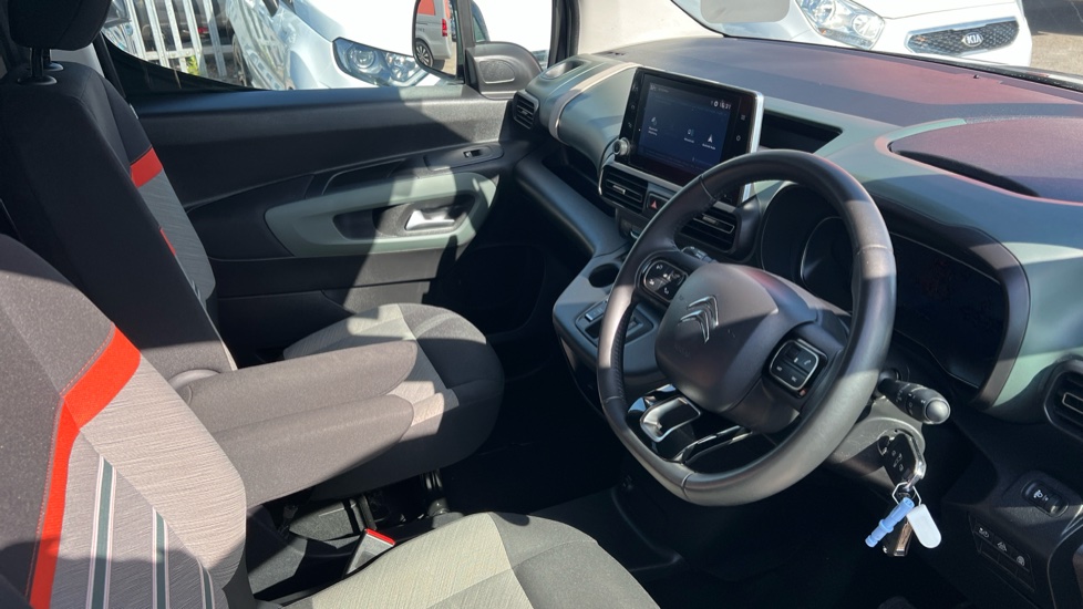 Citroen Berlingo 100kW Flair XTR M 50kWh 5dr Auto Electric Estate - Image 11