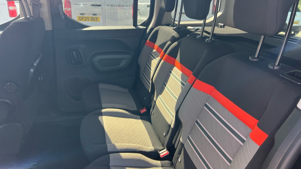 Citroen Berlingo 100kW Flair XTR M 50kWh 5dr Auto Electric Estate - Image 16