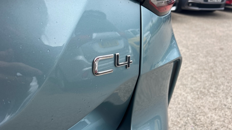 Citroen C4 1.2 PureTech [130] Plus 5dr Auto Petrol Hatchback - Image 19