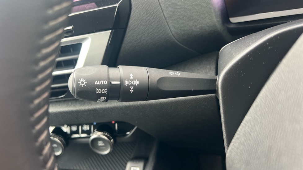 Citroen C4 1.2 PureTech [130] Plus 5dr Auto Petrol Hatchback - Image 23