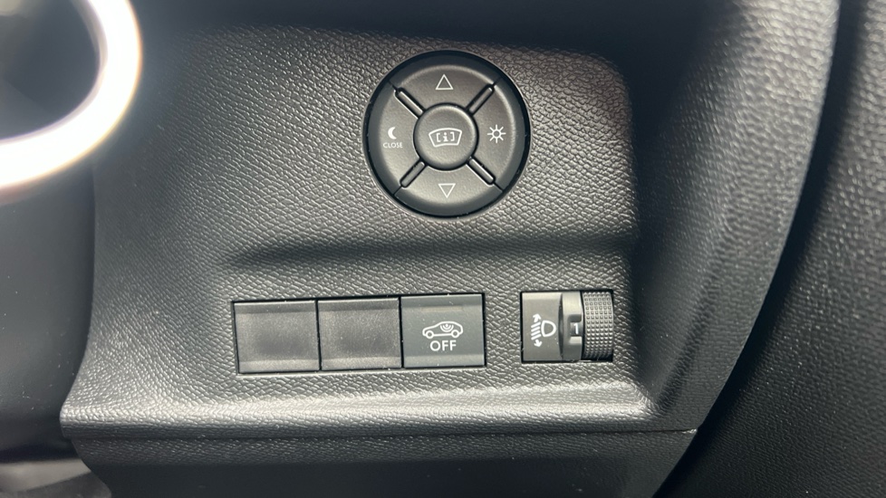 Citroen C4 1.2 PureTech [130] Plus 5dr Auto Petrol Hatchback - Image 25