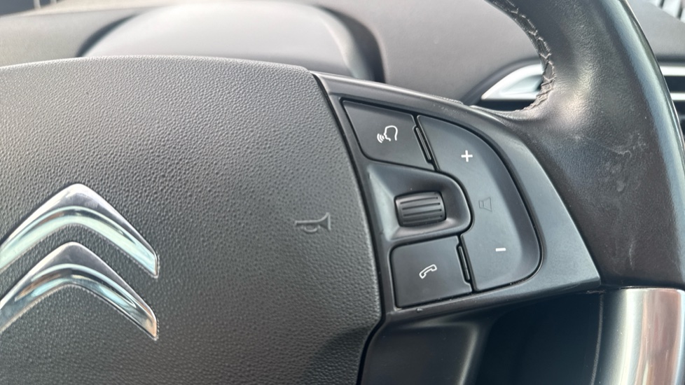 Citroen C4 Space Tourer 1.5 BlueHDi 130 Flair 5dr Diesel Estate - Image 32