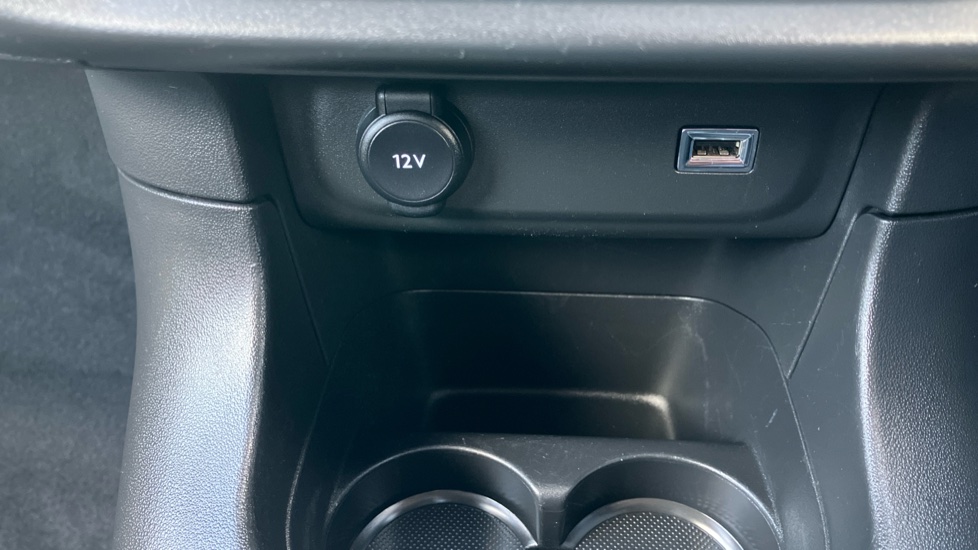 Citroen C3 1.2 PureTech 83 Flair Plus 5dr Petrol Hatchback - Image 30