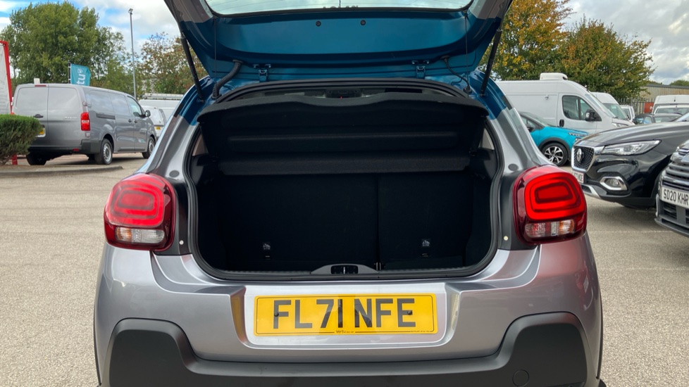 Citroen C3 1.2 PureTech Shine 5dr Petrol Hatchback - Image 4
