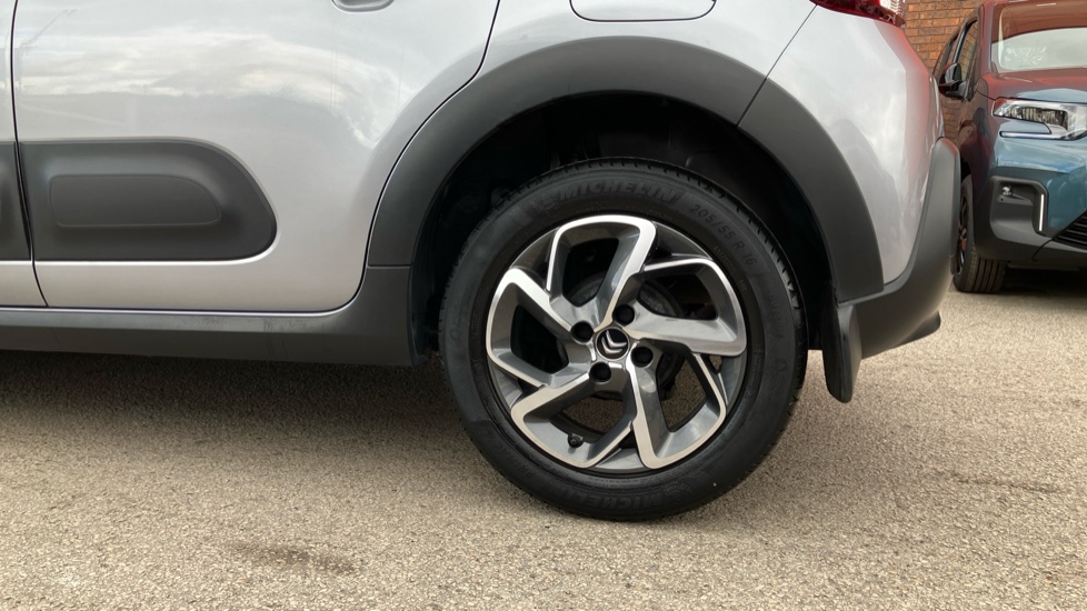 Citroen C3 1.2 PureTech Shine 5dr Petrol Hatchback - Image 7
