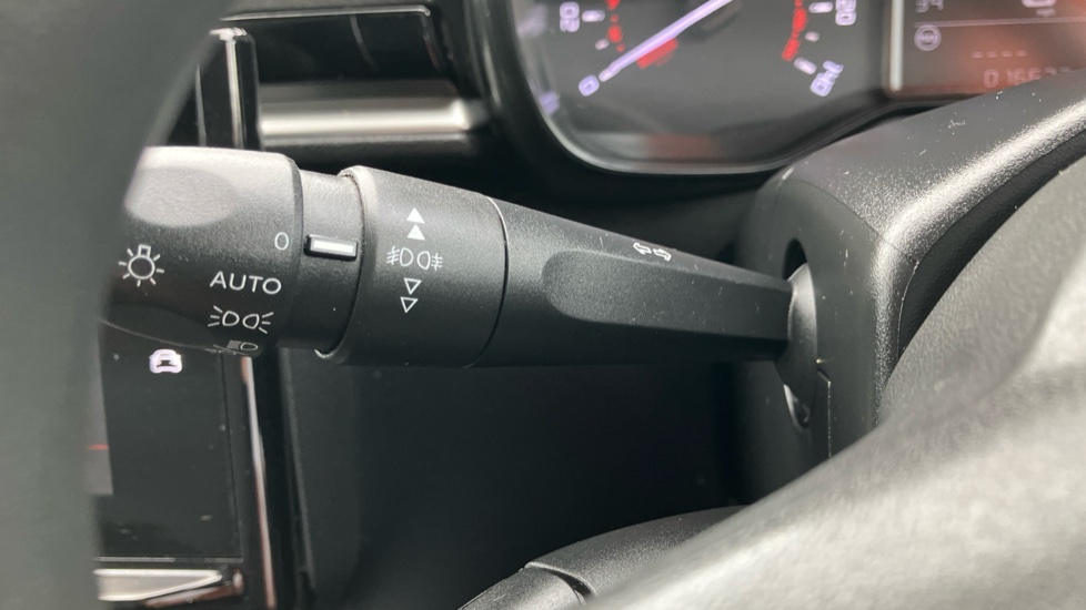 Citroen C3 1.2 PureTech Shine 5dr Petrol Hatchback - Image 35