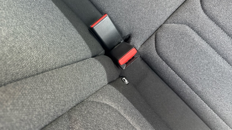 Citroen C3 1.2 PureTech 110 Shine Plus 5dr Petrol Hatchback - Image 17