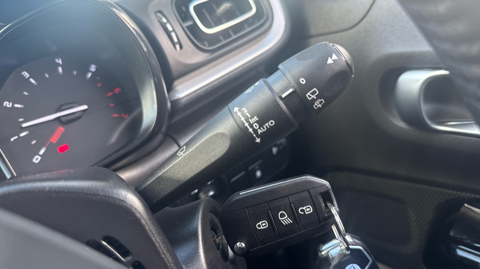 Citroen C3 1.2 PureTech C-Series Edition 5dr Petrol Hatchback - Image 25