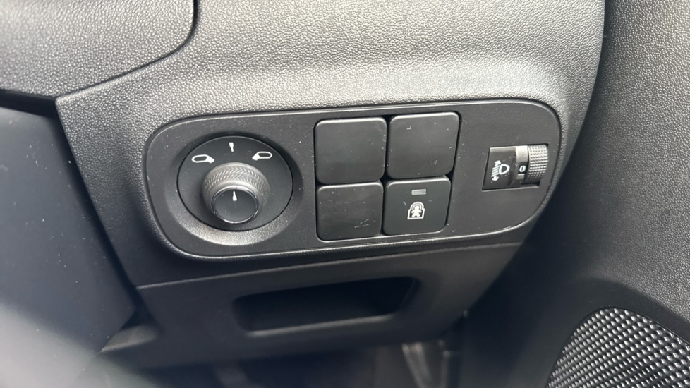 Citroen C3 1.2 PureTech Shine Plus 5dr Petrol Hatchback - Image 25