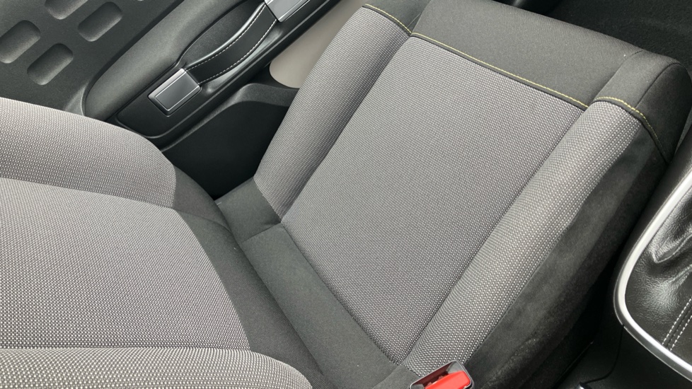 Citroen C3 1.2 PureTech 110 C-Series Edition 5dr EAT6 Petrol Hatchback - Image 19