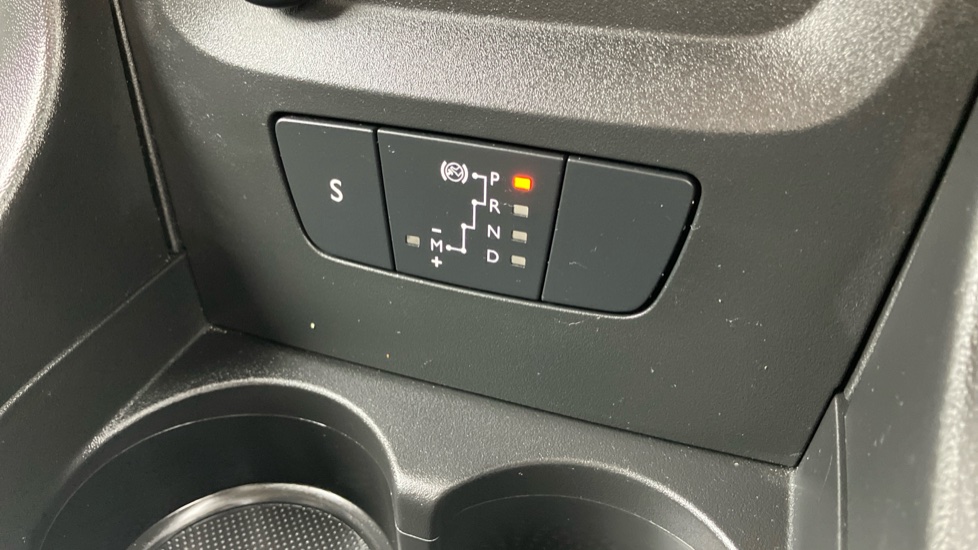 Citroen C3 1.2 PureTech 110 C-Series Edition 5dr EAT6 Petrol Hatchback - Image 33