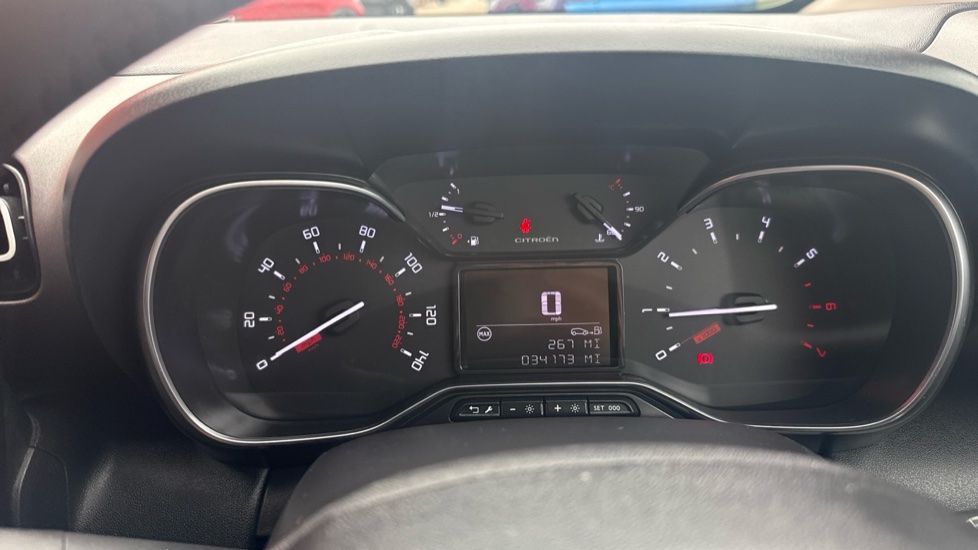 Citroen C3 Aircross 1.2 PureTech 110 Shine 5dr Petrol Hatchback - Image 18
