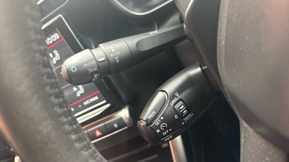 Citroen C3 Aircross 1.2 PureTech 110 Shine 5dr Petrol Hatchback - Image 27
