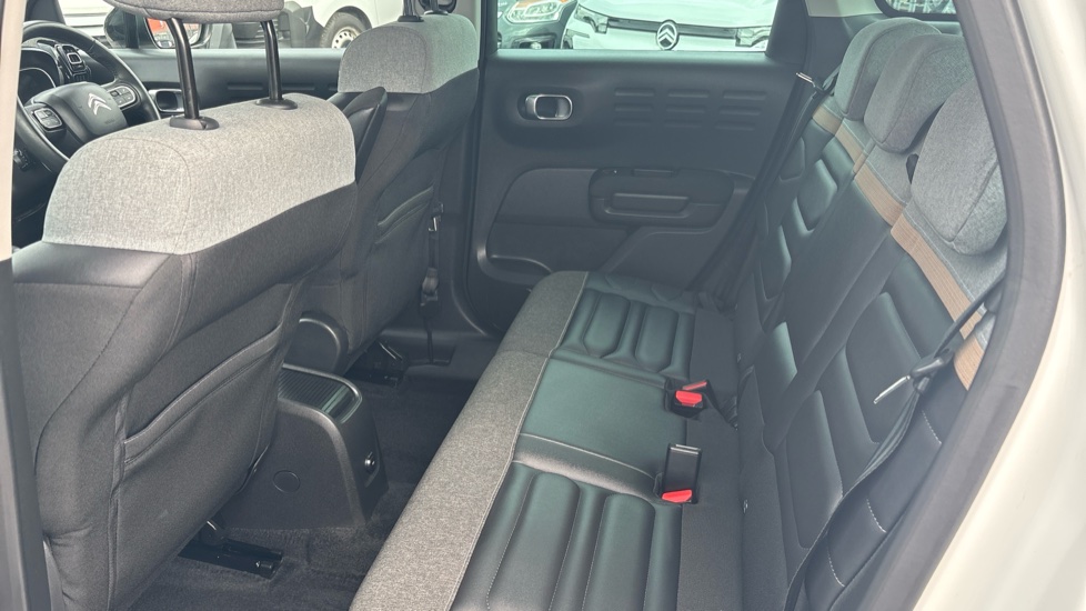 Citroen C3 Aircross 1.5 BlueHDi Max 5dr Diesel Hatchback - Image 16