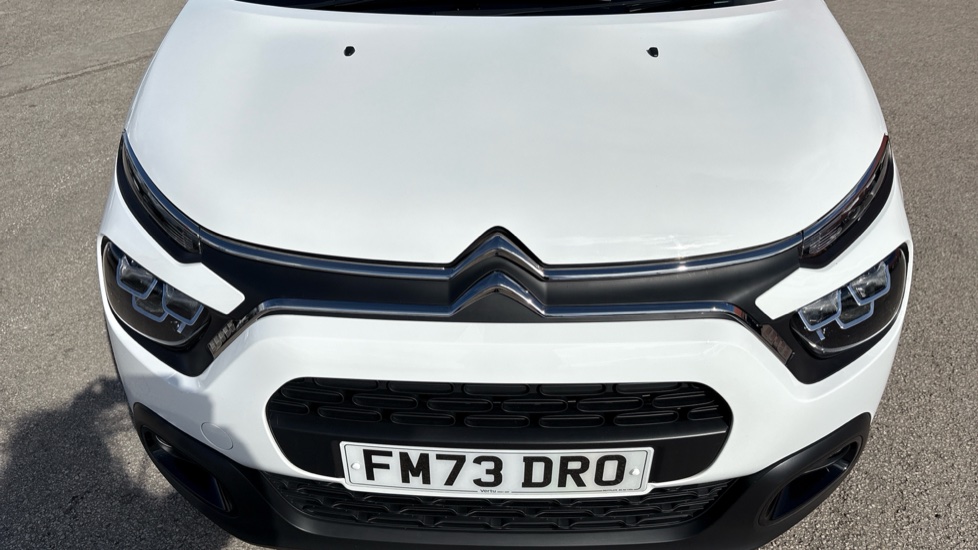 Citroen C3 1.2 PureTech Plus 5dr Petrol Hatchback - Image 8