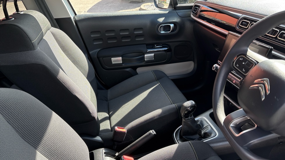 Citroen C3 1.2 PureTech Plus 5dr Petrol Hatchback - Image 14