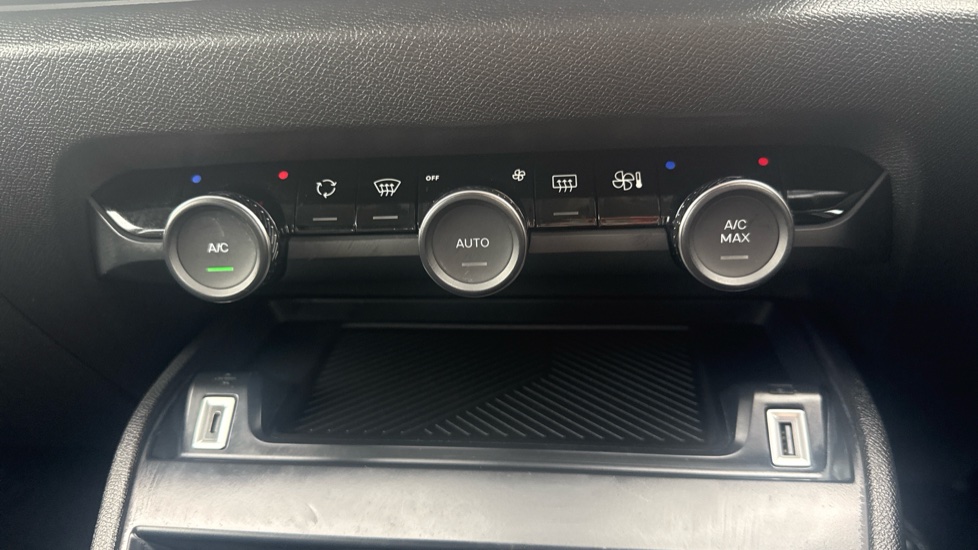 Citroen C4 1.2 PureTech You 5dr Petrol Hatchback - Image 19