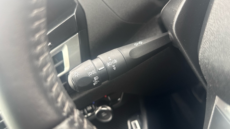 Citroen C4 1.2 PureTech You 5dr Petrol Hatchback - Image 25