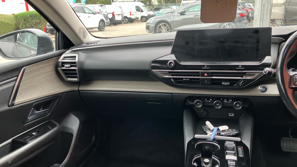 Citroen C5 X 1.2 PureTech 130 Shine 5dr EAT8 Petrol Estate - Image 14