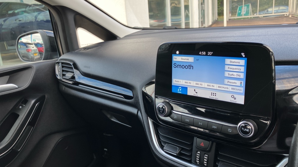 Ford Fiesta 1.0 EcoBoost Zetec 3dr Petrol Hatchback - Image 14