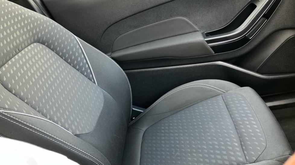 Ford Fiesta 1.0 EcoBoost Zetec 3dr Petrol Hatchback - Image 19