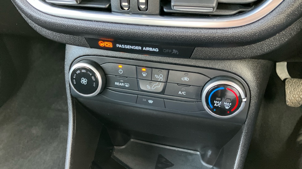 Ford Fiesta 1.0 EcoBoost Zetec 3dr Petrol Hatchback - Image 20