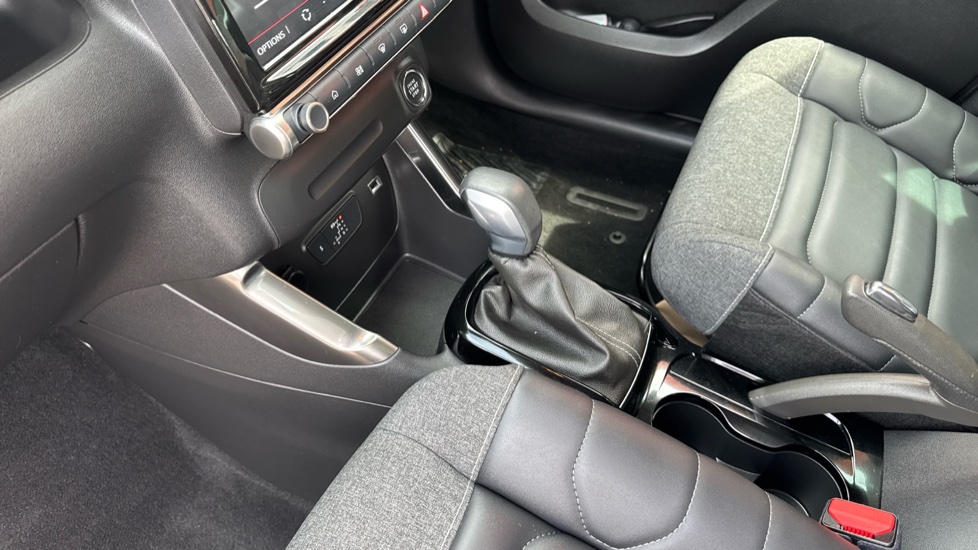 Citroen C3 Aircross 1.2 PureTech 130 Shine Plus 5dr EAT6 Petrol Hatchback - Image 13