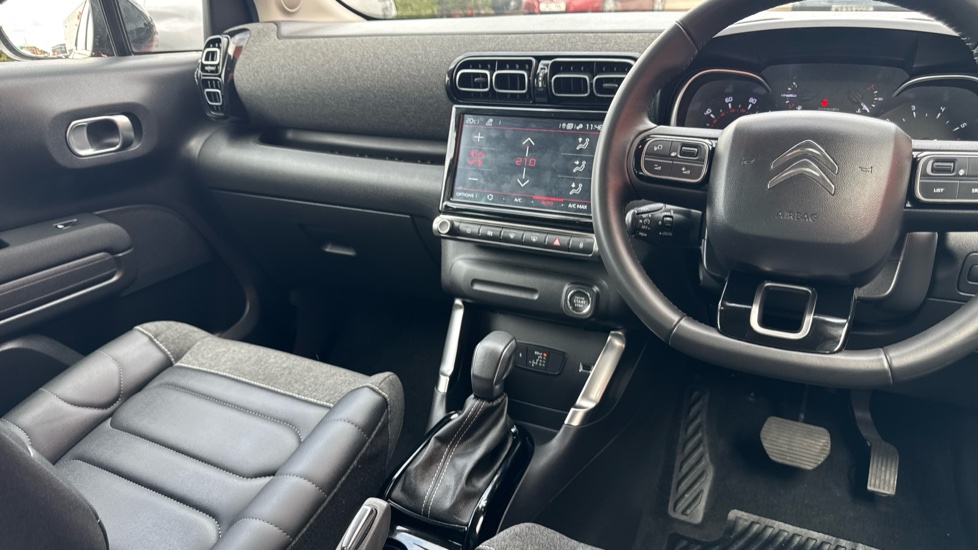 Citroen C3 Aircross 1.2 PureTech 130 Shine Plus 5dr EAT6 Petrol Hatchback - Image 14