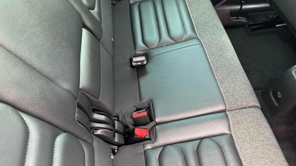 Citroen C3 Aircross 1.2 PureTech 130 Shine Plus 5dr EAT6 Petrol Hatchback - Image 17