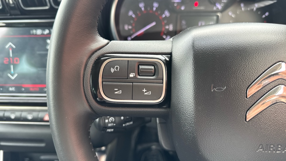 Citroen C3 Aircross 1.2 PureTech 130 Shine Plus 5dr EAT6 Petrol Hatchback - Image 21